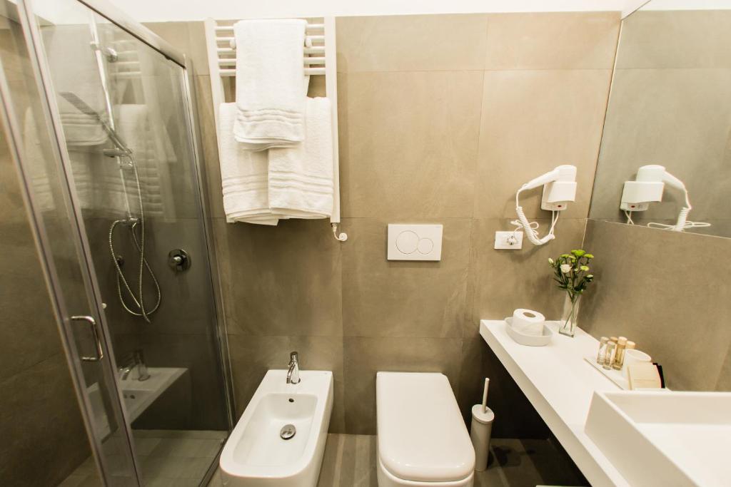 Koupelna v ubytování Rhegion B&B