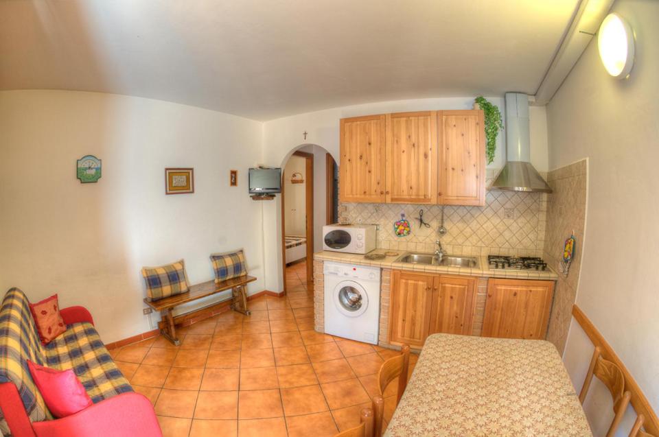 Kuchyň nebo kuchyňský kout v ubytování Appartamenti De Sanctis
