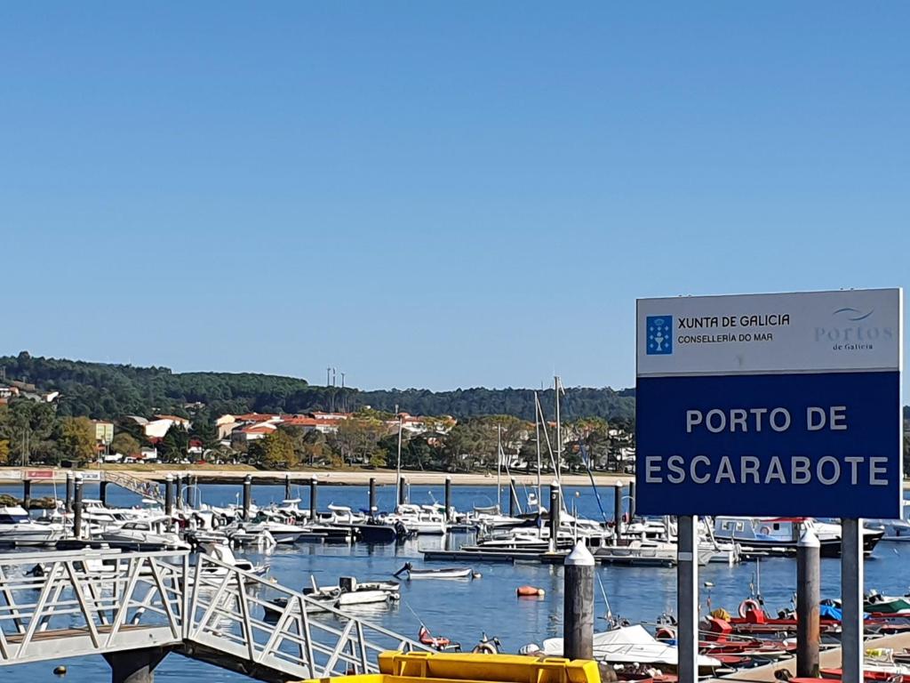 Acogedor apartamento en Boiro, Boiro – posodobljene cene za ...