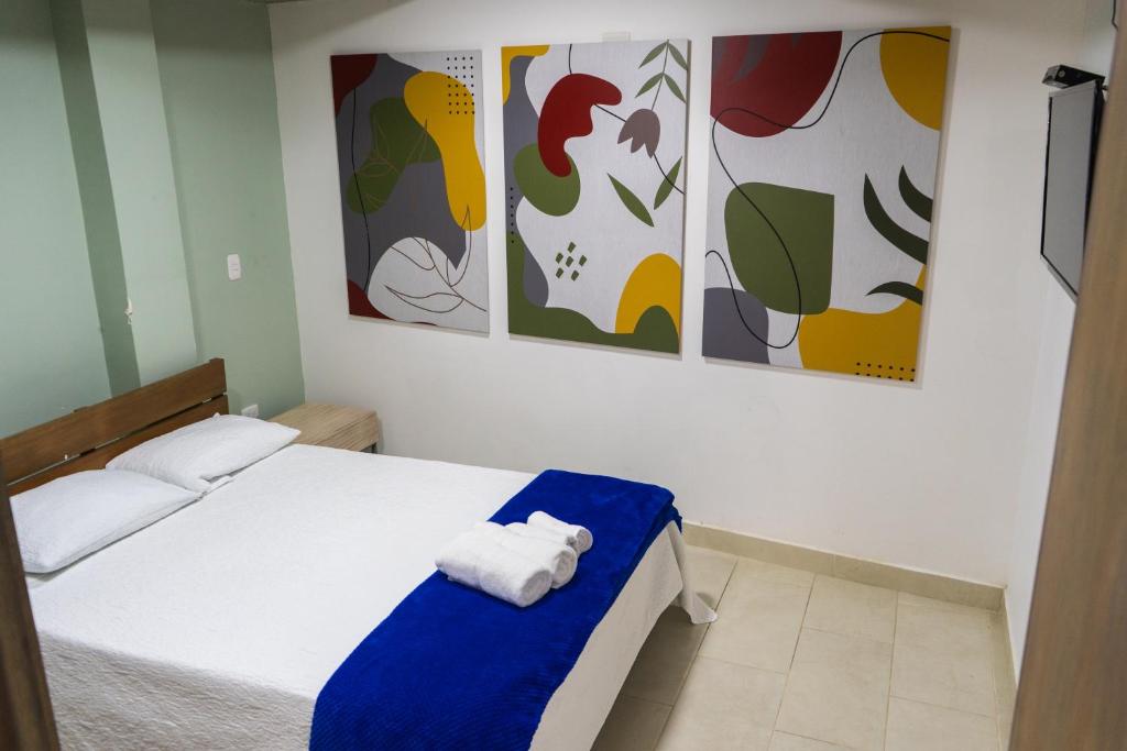 M1145 Aparta Loft - One-Bedroom Apartment