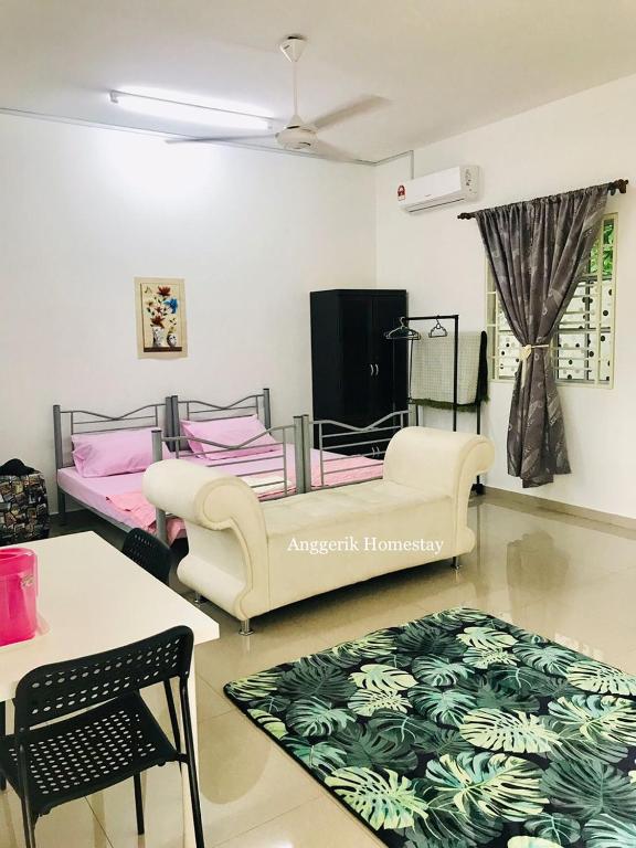 Anggerik Homestay - Camera Deluxe