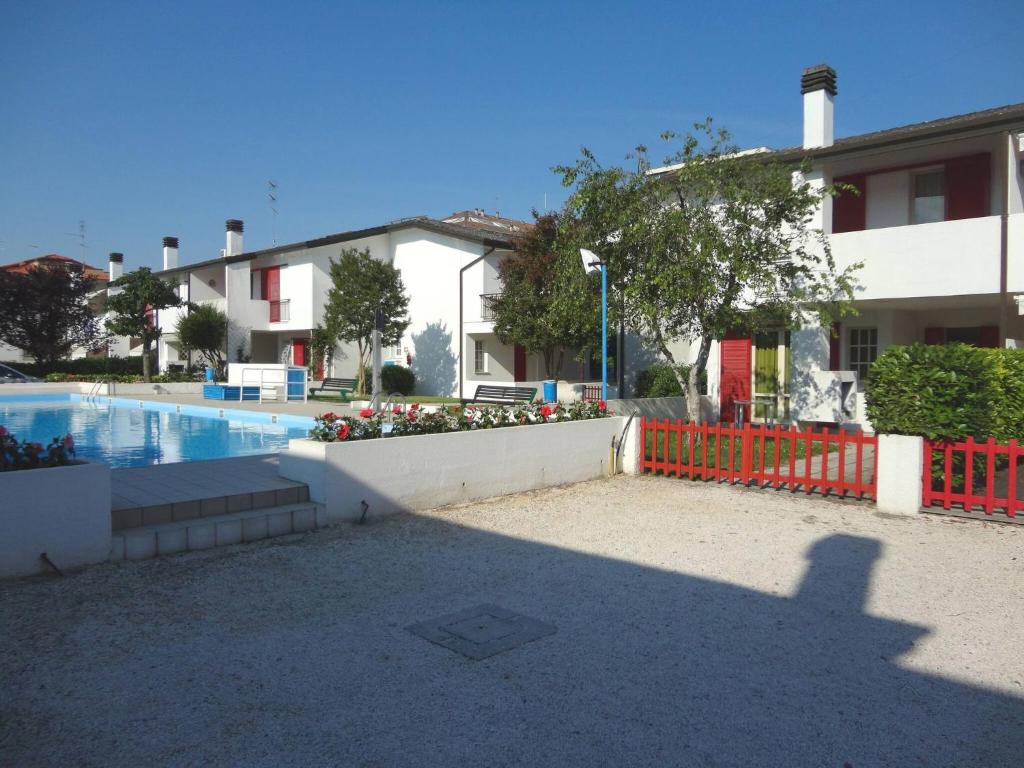 Fotografia z galérie ubytovania Newly renovated villa with private garden v destinácii Porto Santa Margherita di Caorle