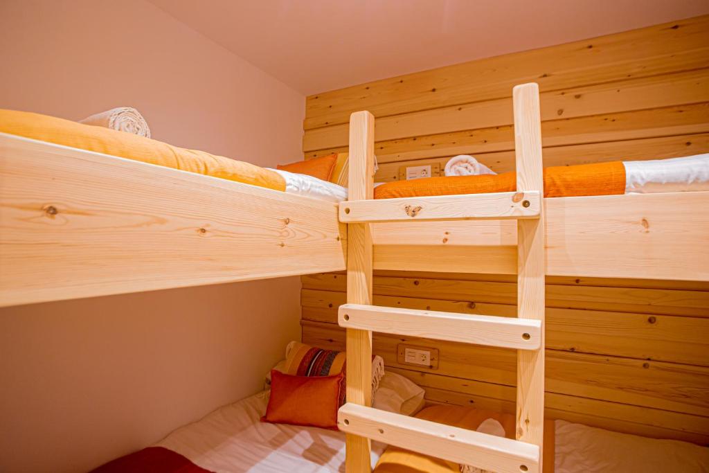 Palanda nebo palandy na pokoji v ubytování ESTRELLA