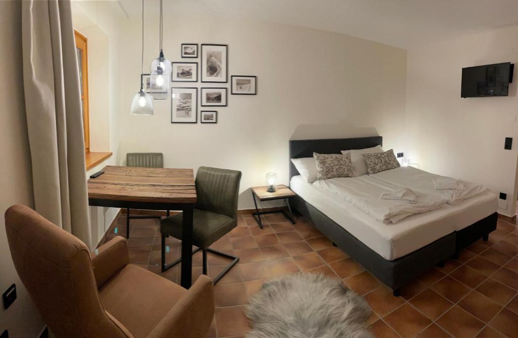 Landhaus Lodges Kaprun by we rent - Apartment With Balcony