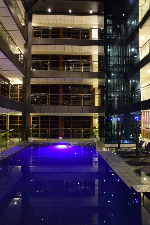 Bazén v ubytování Panglao Alona Suites nebo v jeho okolí