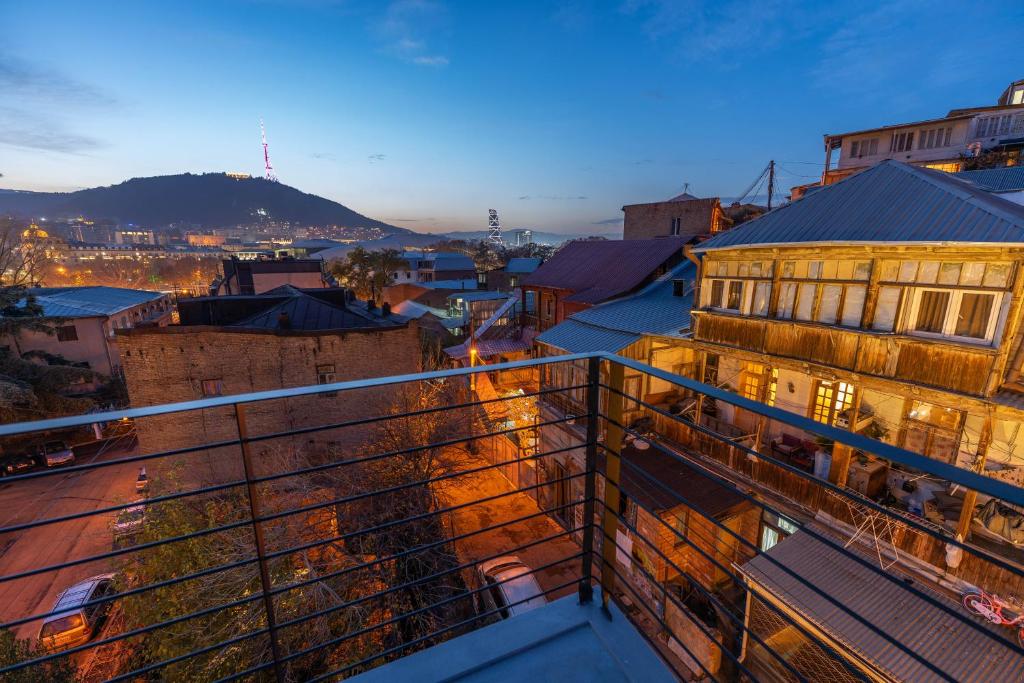Nespecifikovaný výhled na hory nebo výhled na hory při pohledu z hotelu