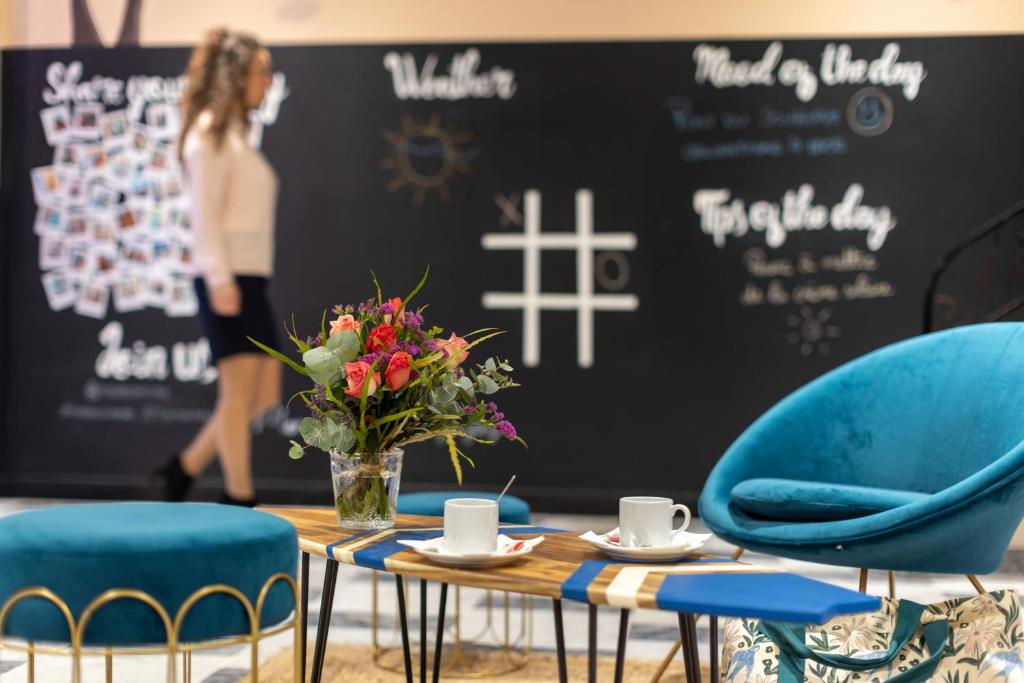 Hôtel Locarno Nice - Resim 13