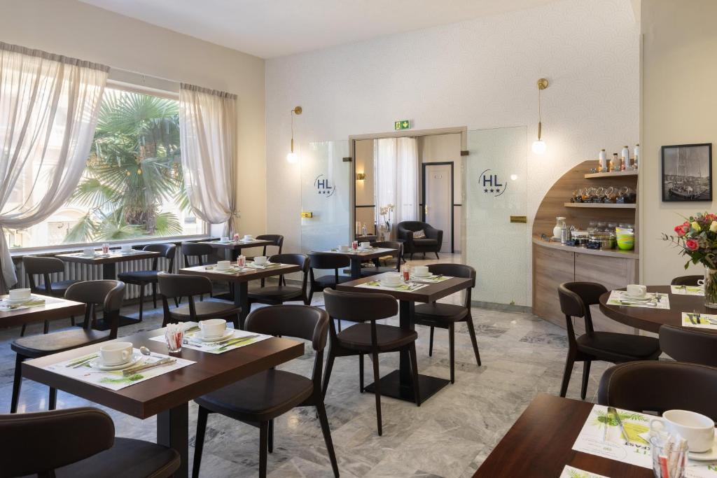 Hôtel Locarno Nice - Resim 43