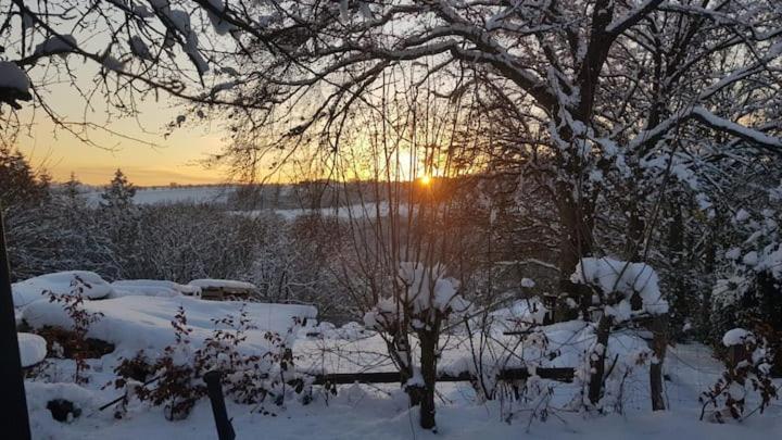 Sonnenschein am Rursee v zimě