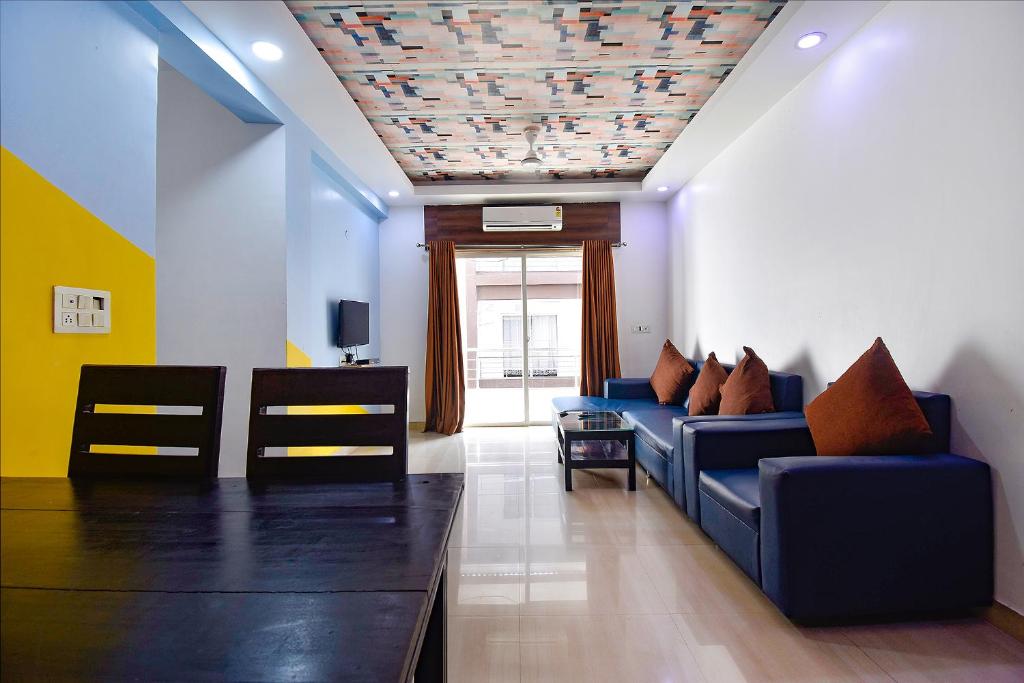 Posezení v ubytování FabHotel Ocean View Apartment - Nr Dabolim Airport
