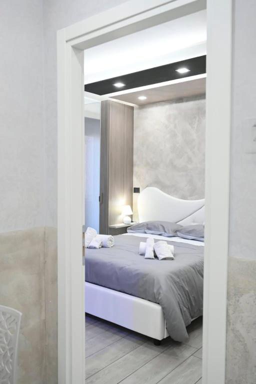 A bed or beds in a room at B&B The Dream