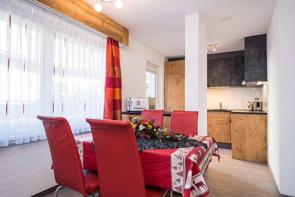 Kuchyň nebo kuchyňský kout v ubytování Haus Floralp
