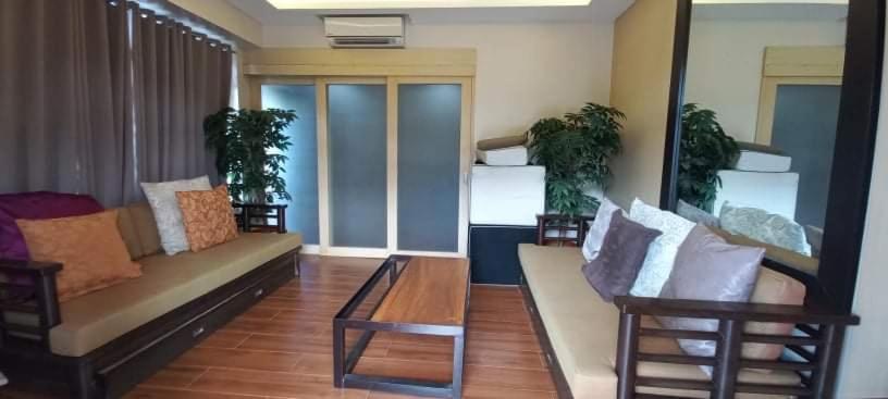 Istumisnurk majutusasutuses Pico De Loro 2BR