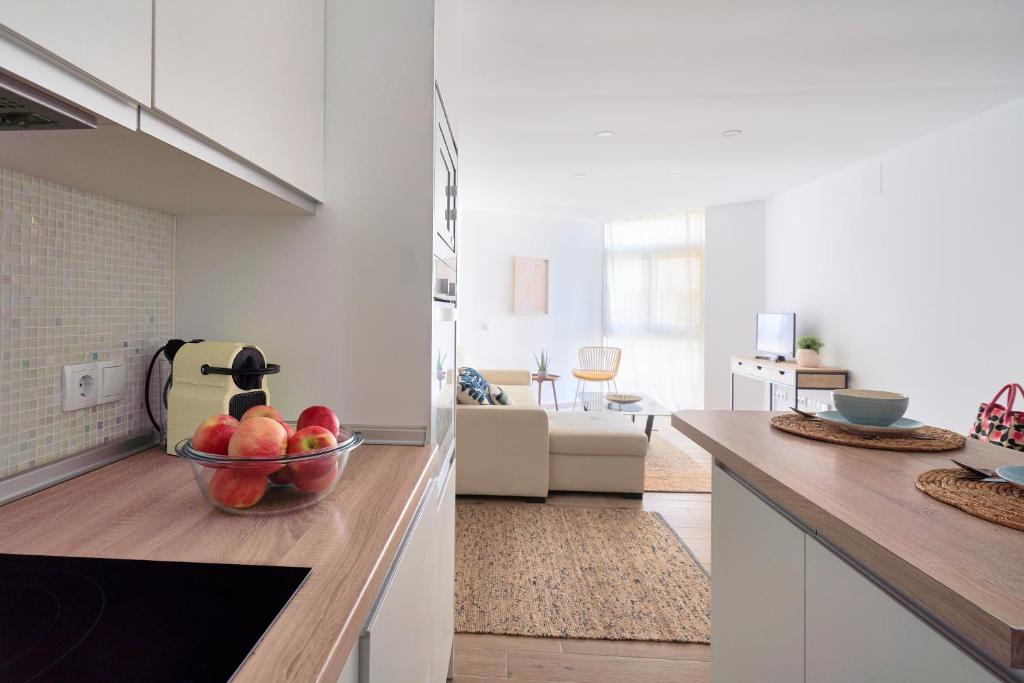 Kuchnia lub aneks kuchenny w obiekcie Apartamento en primera linea de playa en la Malagueta
