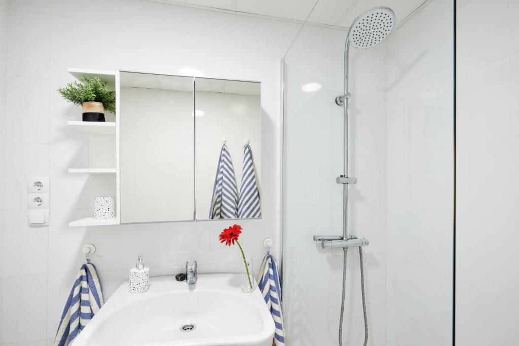 Łazienka w obiekcie Apartamento en primera linea de playa en la Malagueta
