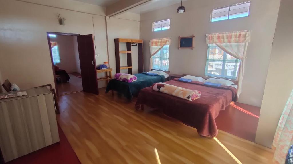 Holly Lodge Guest House - Family Room