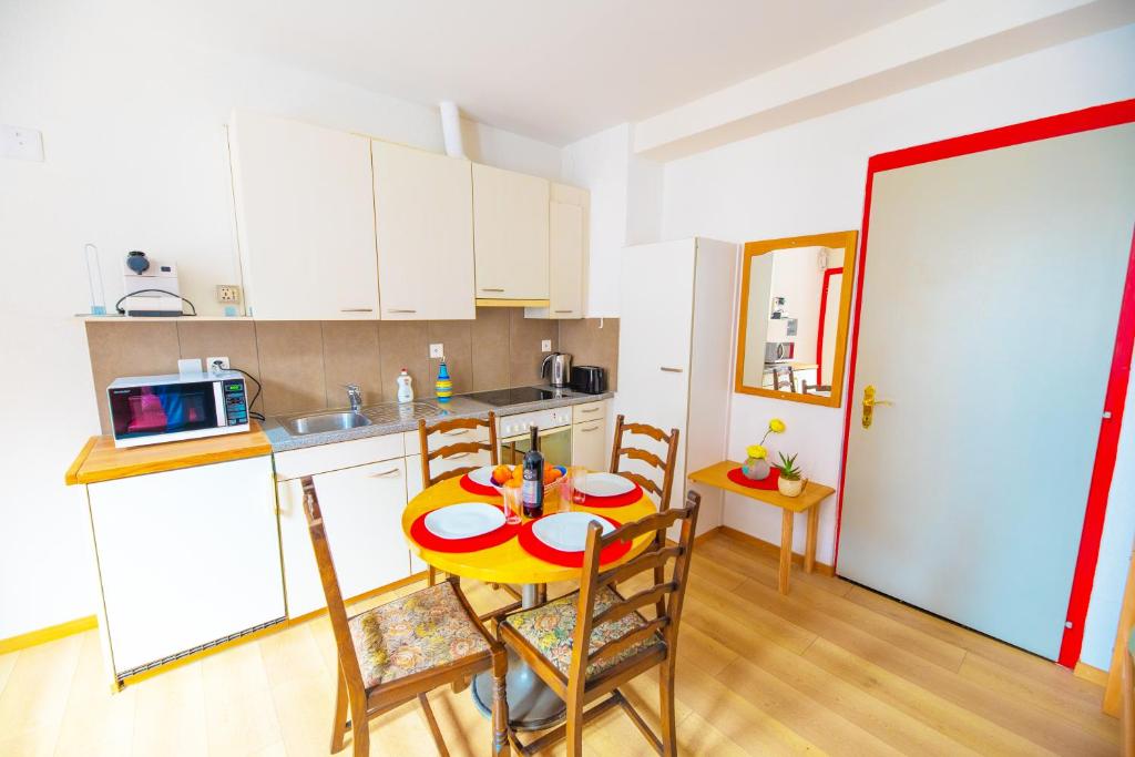 City Center Holiday Apartment - Resim 18