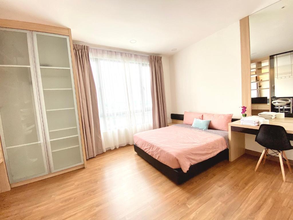 Dream Suite 2 - Landmark Residence 1, High Floor, Nice view, Wi-Fi & Tv