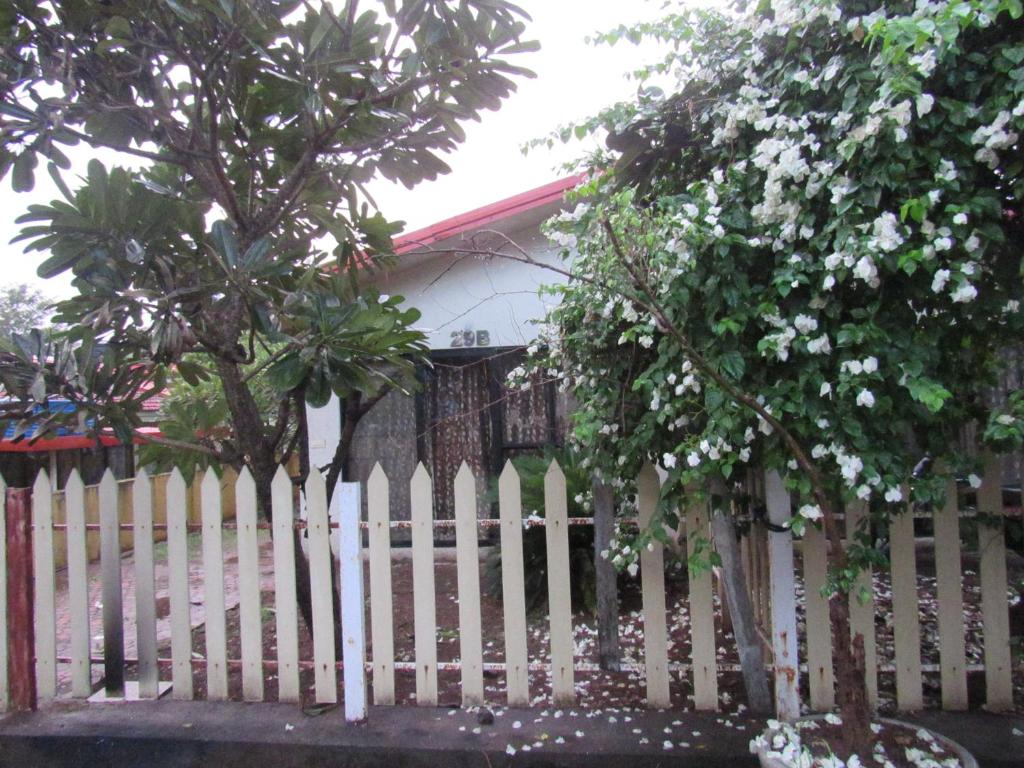 Retreat Holiday Homes, Twin Chalets at Sparsh Resorts and Chalets, Karjat - отзывы и видео