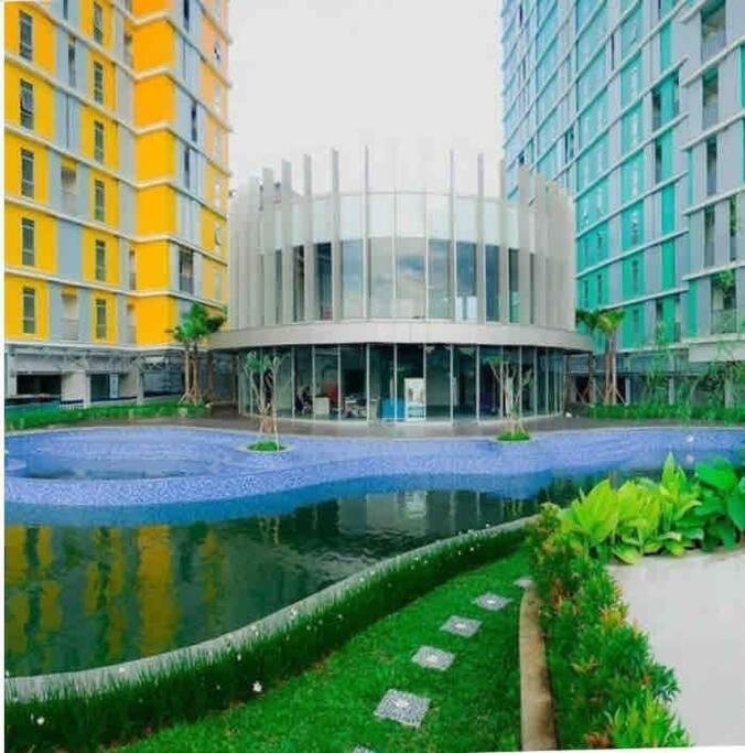 Apt Pejaten Park 1 BR Sage Smart TV, Netflix, Prime, Youtube - Apartamento De Una Habitación