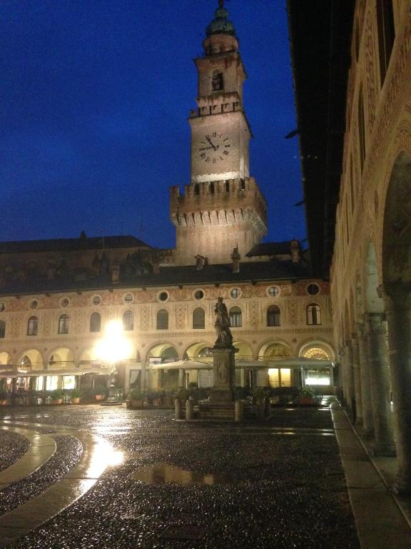 Fotografie z fotogalerie ubytování N°30 CHARME Apartments v destinaci Vigevano
