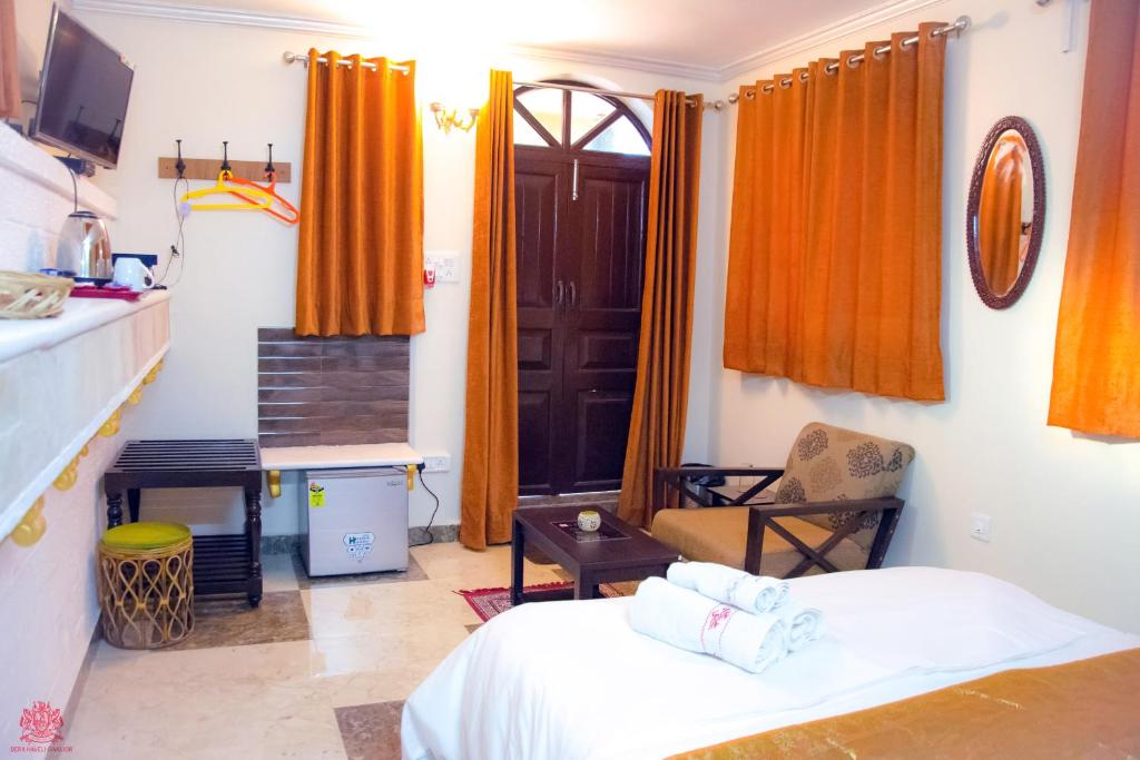 Dera Haveli- Heritage homestay - Superior Queen Room
