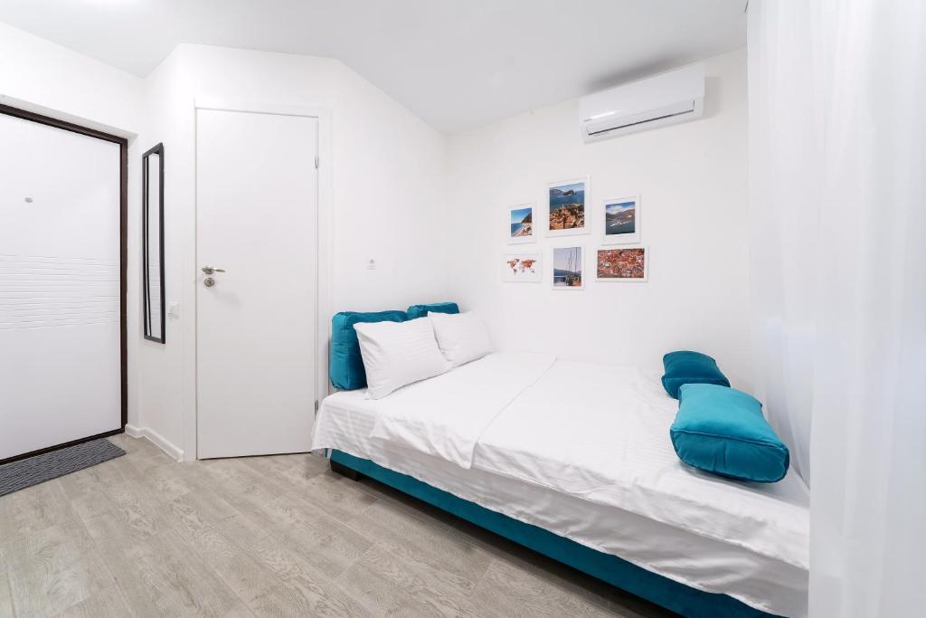 MYFREEDOM z usima zruchnostiamy, poblyzu metro Chernihivska Apartments photo 2