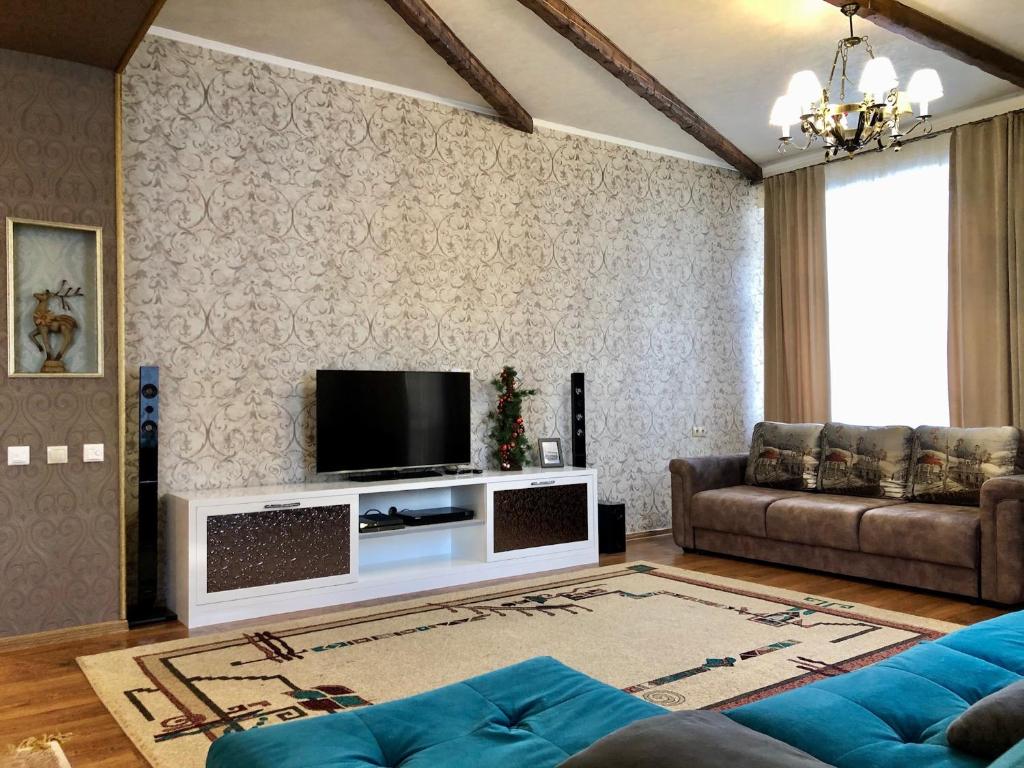 Апартаменты «Вершина» Домбай - отзывы и видео