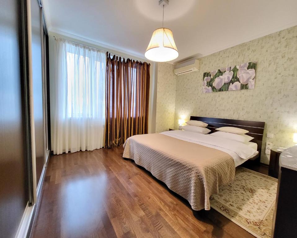 Apartment on Hryshka Street - 