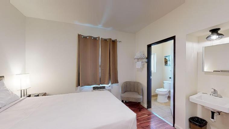 Anchor Pointe Inn - Quarto Duplo Com Banheiro Compartilhado