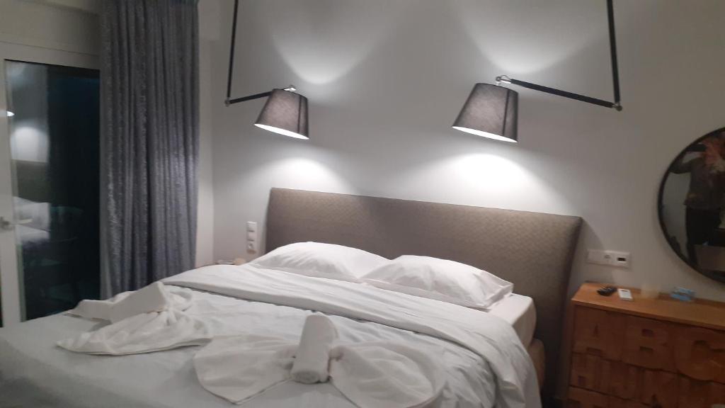 A bed or beds in a room at GIANNIS