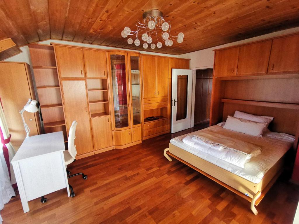 Postel nebo postele na pokoji v ubytování Hotel Engelhof