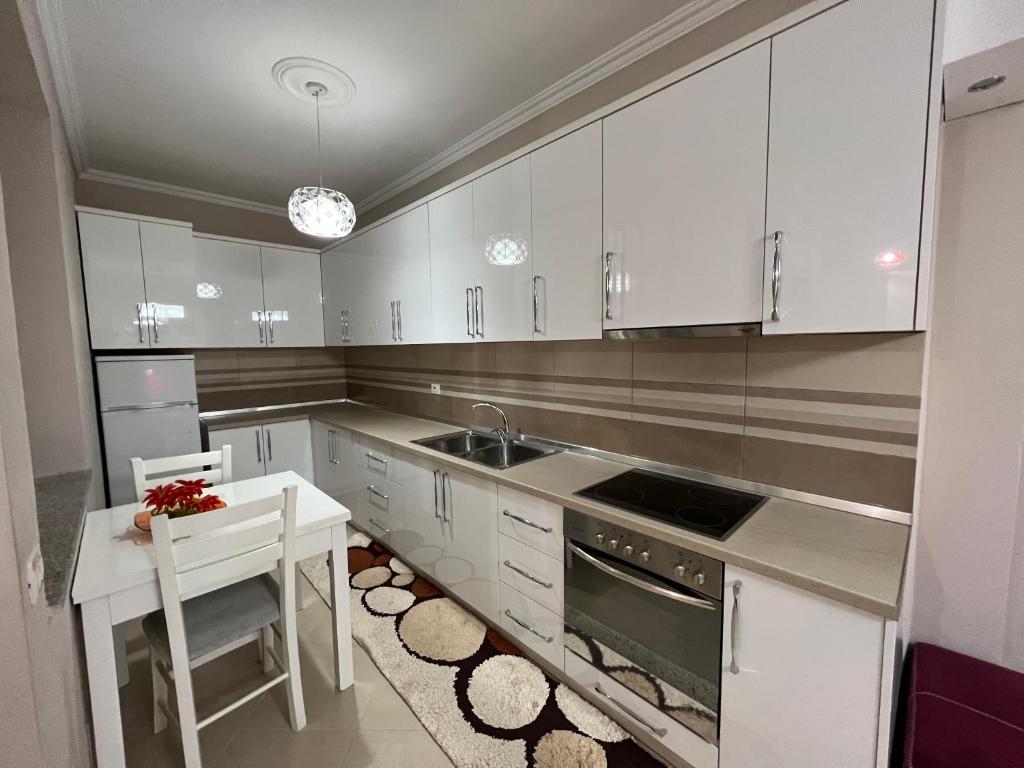Apartment Tirana near The New Boulevard - Image 4