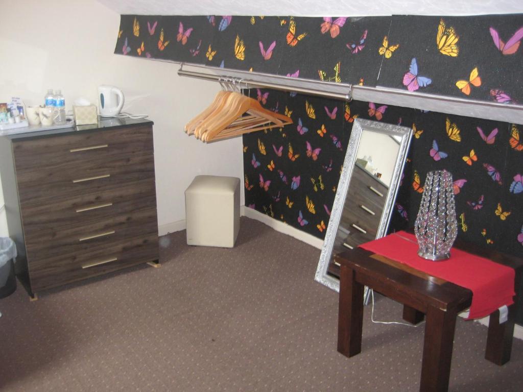 The Dragonfly - Zolderkamer Met 2 Aparte Bedden