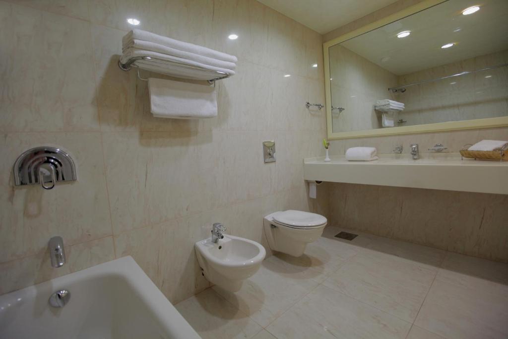Koupelna v ubytování Monteverde Hotel