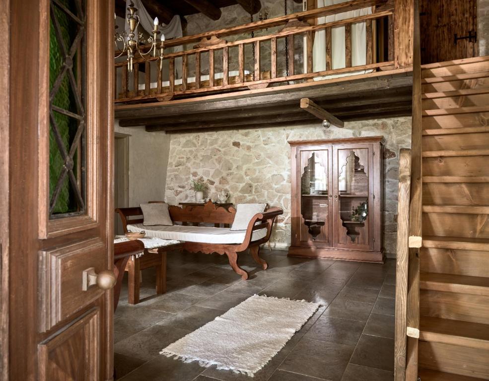 Fotografie z fotogalerie ubytování Vafias Villa - Tranquil Location, Ideal for Large Groups, by ZanteWize v destinaci Lithakia