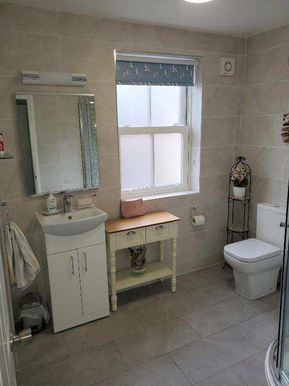 Ivy Bank Guest House, Tenby - Zimmer Mit Kingsize-Bett