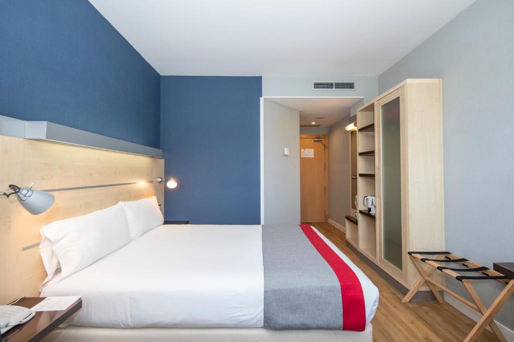 Holiday Inn Express Barcelona - Montmeló, an IHG Hotel ...