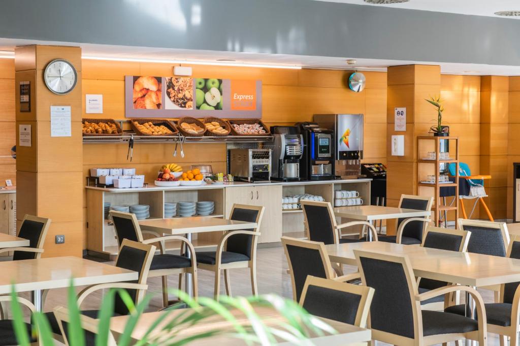 Holiday Inn Express Barcelona - Montmeló, an IHG Hotel ...