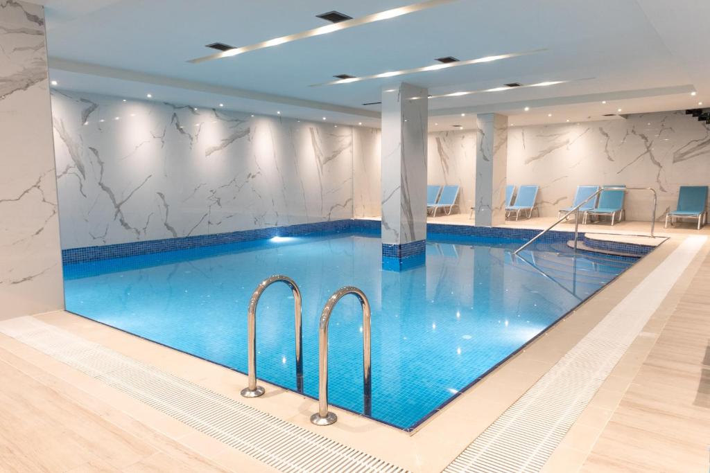 Bazén v ubytování Kazdağları Allia Thermal Health & Spa nebo v jeho okolí