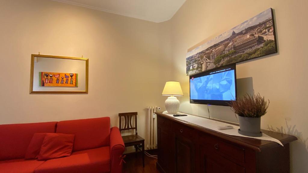 Una televisión o centro de entretenimiento en La Dimora