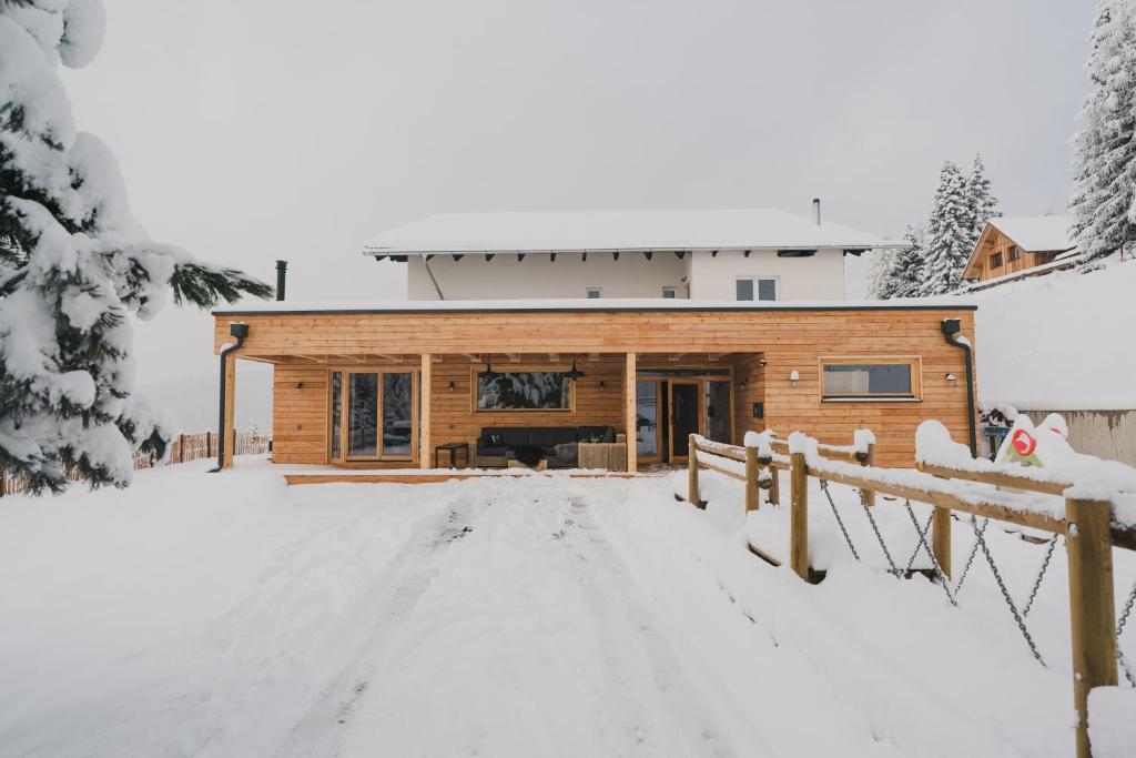 Nockalm Lodge ziemā