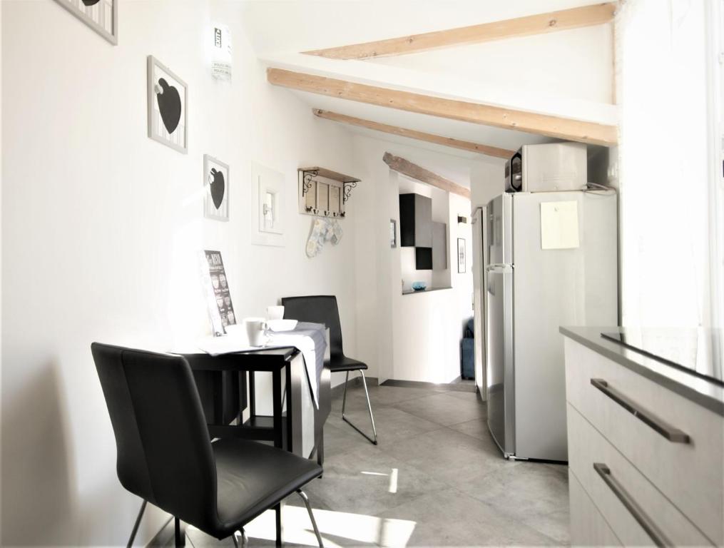 Kuchyňa alebo kuchynka v ubytovaní Appartamento terrazza belvedere