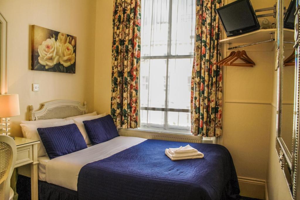 Blades Hotel - Resim 12