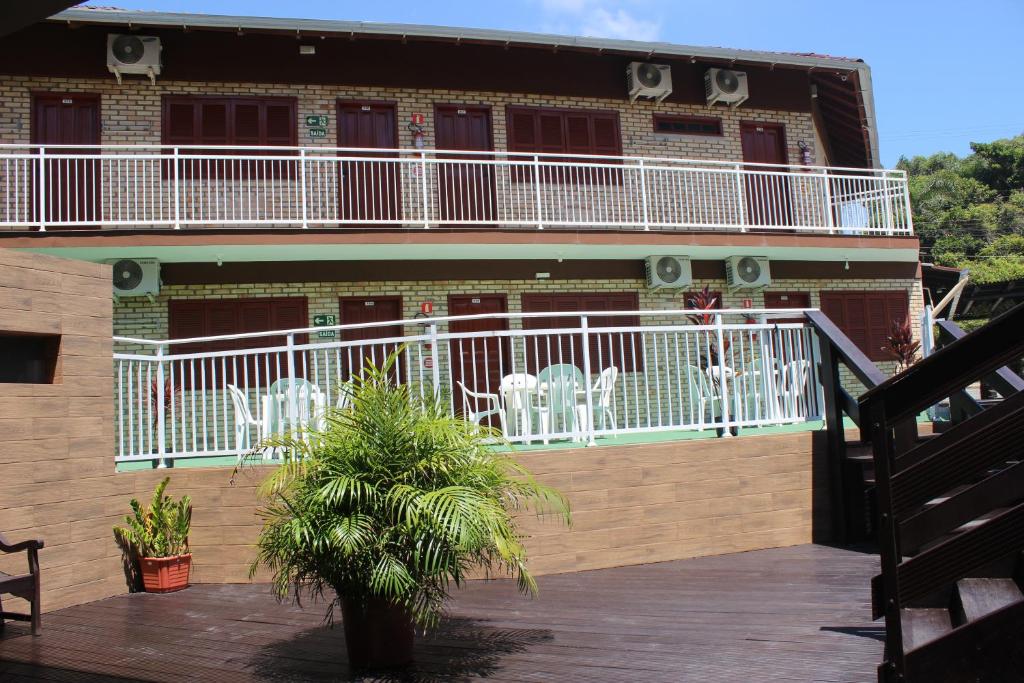 Uma varanda ou terraço em Hotel Bela Onda
