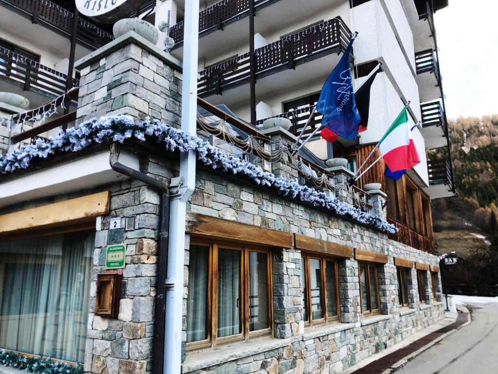 Budova, kde se hotel nachází