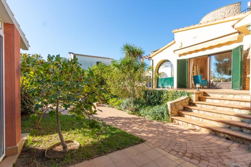 Vonkajšia záhrada v ubytovaní Apart-rent Villa Ter 0010