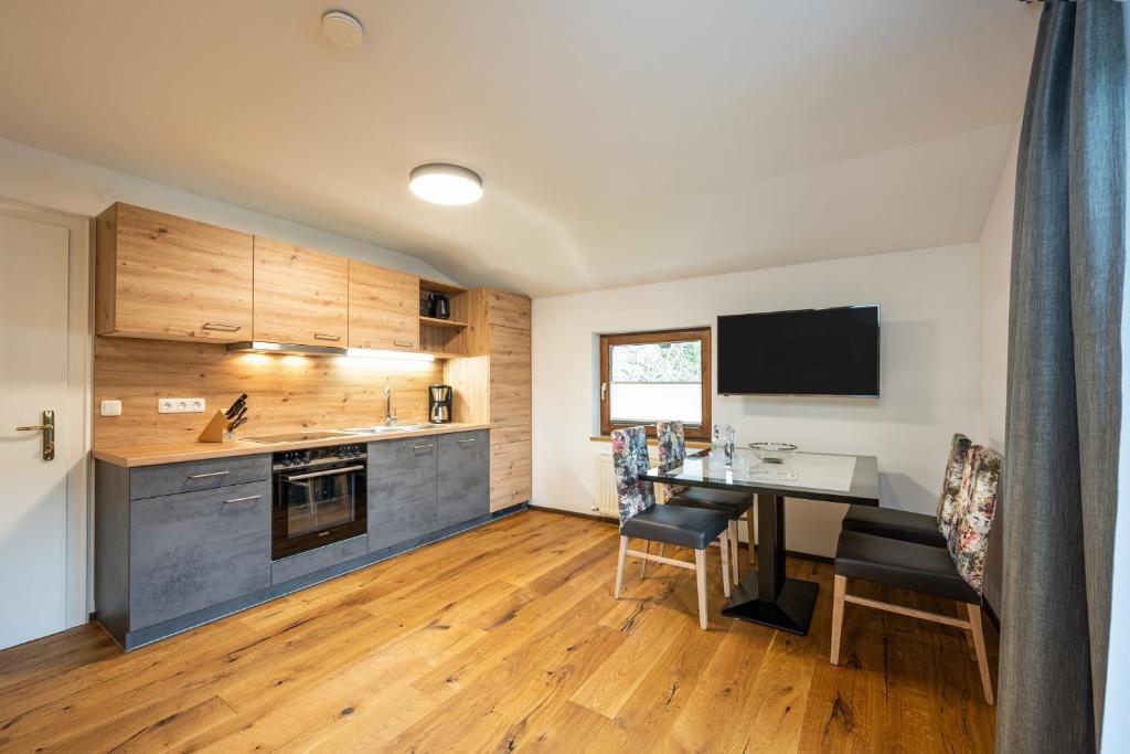 Kuchyň nebo kuchyňský kout v ubytování Wohn-Leben Altenmarkt Apartments