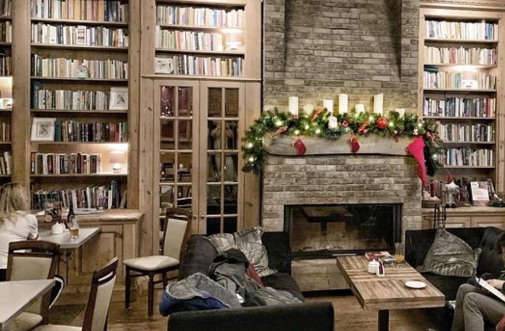 Posezení v ubytování Mevo Apartament