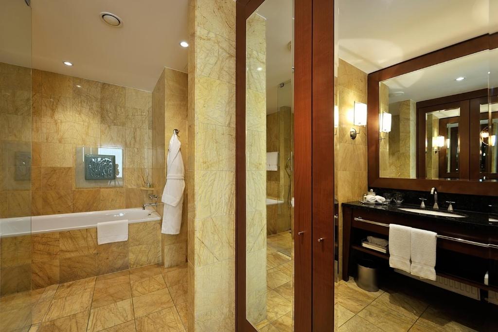 Regent Warsaw Hotel - Deluxe Twin Room